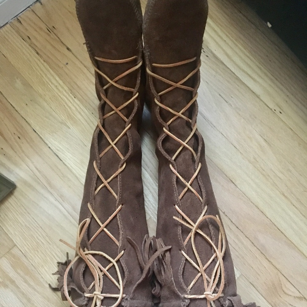 Minnetonka Moccasin boots